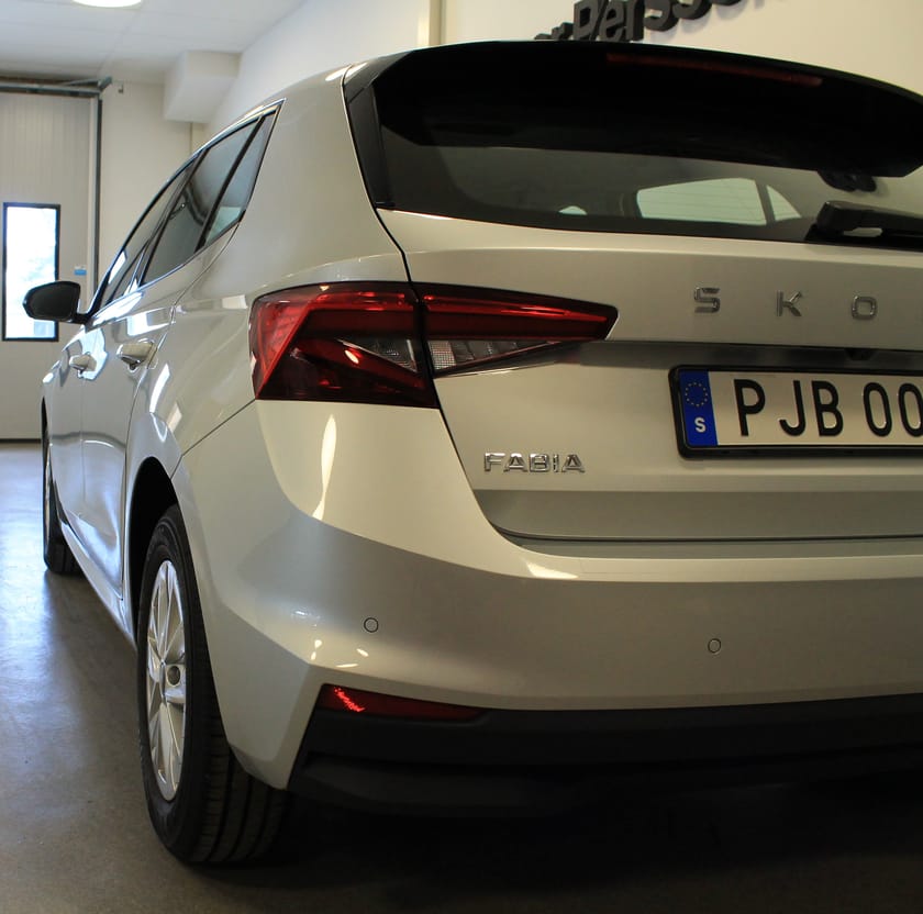 Bild 3 av Škoda Fabia TSI 116 HK DSG |Kamera|Keyless|Clima|