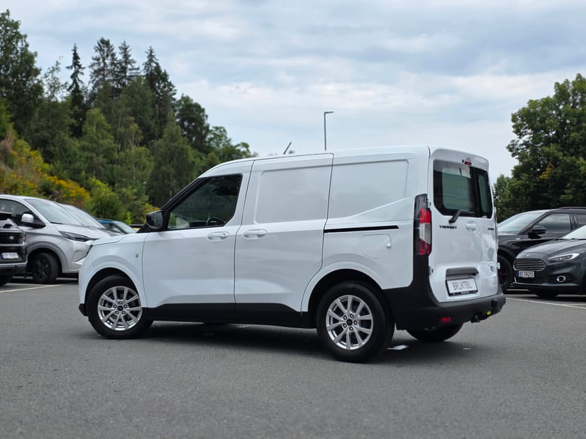 Bilde 2 av Ford Transit Courier Limited | Automat | Krok| Serviceavtale| Vinterpakke ++