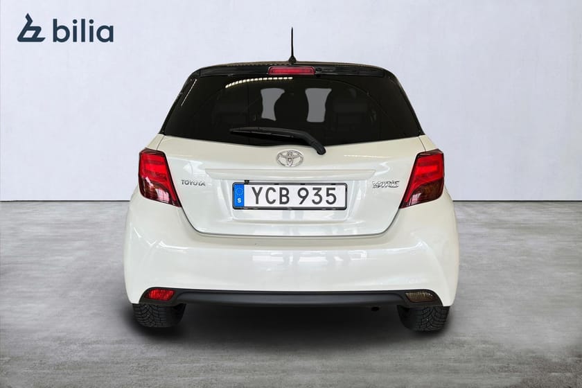 Bild 4 av Toyota Yaris 1,33 5D Style Bitone