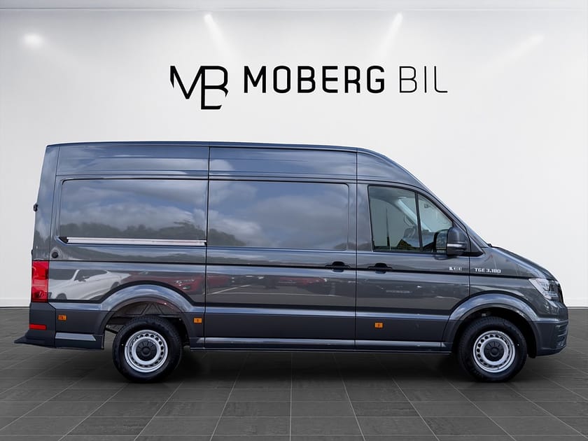 Bild 4 av MAN TGE Skåpbil 3.0t 3.180 4X4 L3H3 Skåp 11,3 m³ 177hk *omgående leverans*
