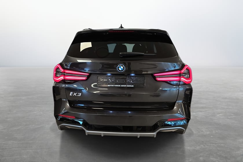 Bilde 5 av BMW iX3 FLULLY CHARGED M-SPORT | HENGERFESTE|H/K|360|PANORAMA
