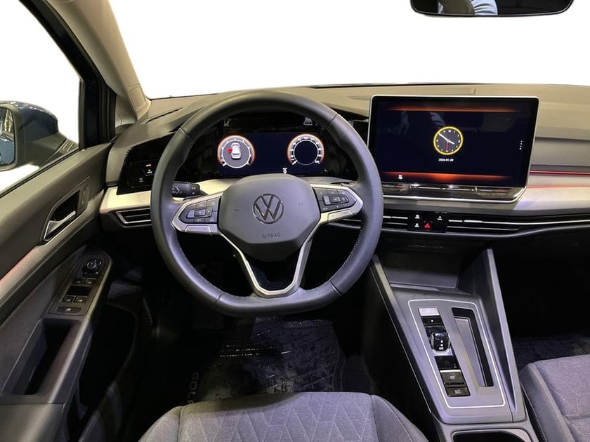 Bild 5 av Volkswagen Golf LIFE eTSI150 P-VÄRMARE/VINTERHJUL/BACKKAMERA