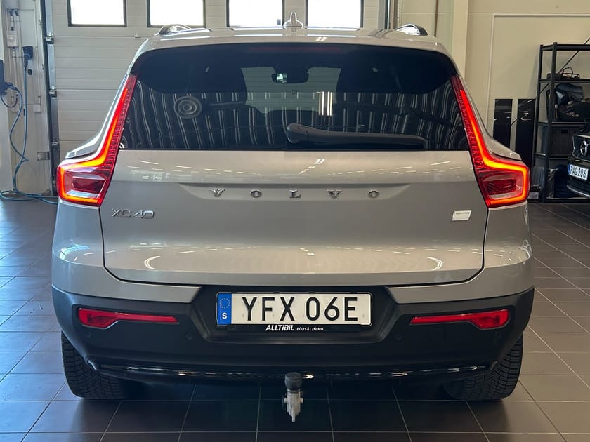 Bild 5 av Volvo XC40 Recharge Extended Range Ultimate Drag/360/Pano/Navi/H&K