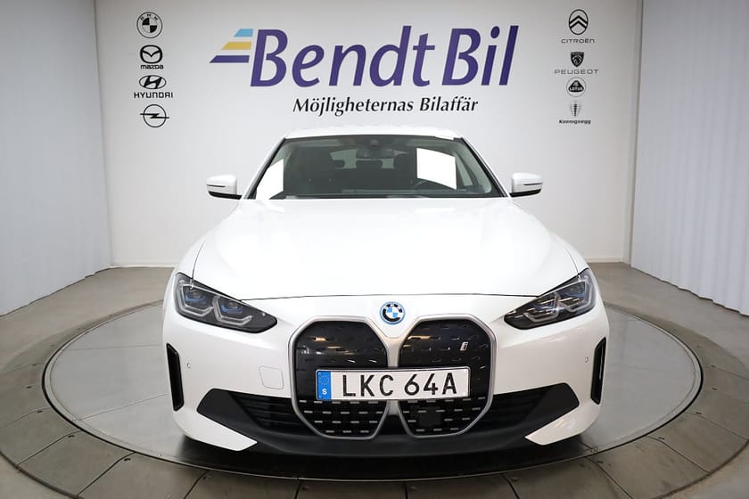 Bild 2 av BMW i4 eDrive40 Gran Coupé | Adaptiv farth. | Dragkrok | Laser
