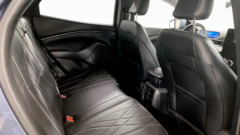 Bild 5 av Ford Mustang Mach-E Standard Range RWD | 360 kamera