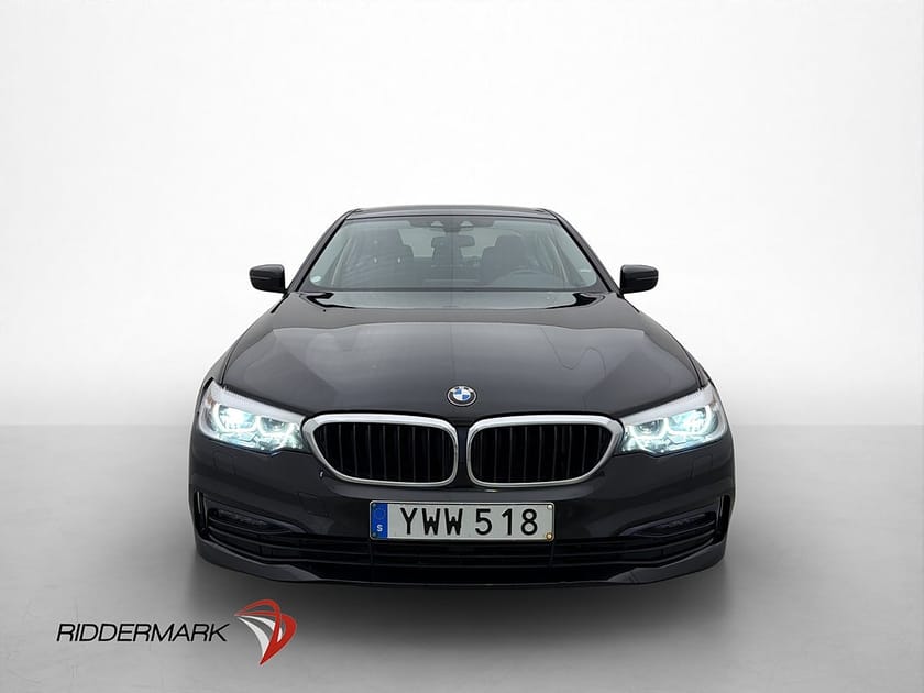 Bild 2 av BMW 520i Sedan 184hk Sport line Kamera Navi Halvskinn Drag