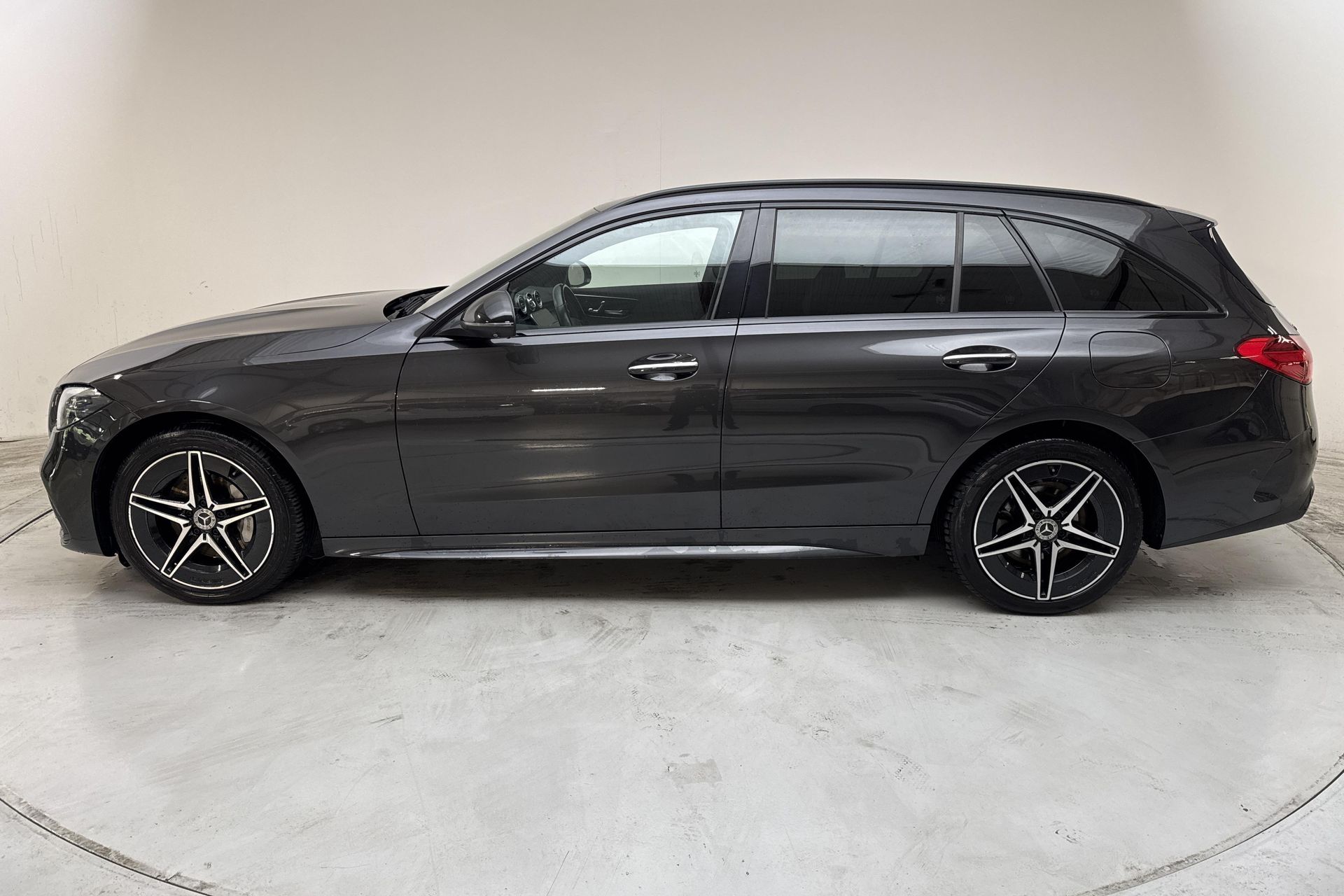 Mercedes-Benz C 300 T e 2022, kuva 2/10