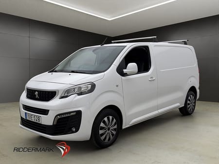 Peugeot Expert Panel Van L2 Värmare Dragkrok 3-Sits B-Kamera CARPLAY