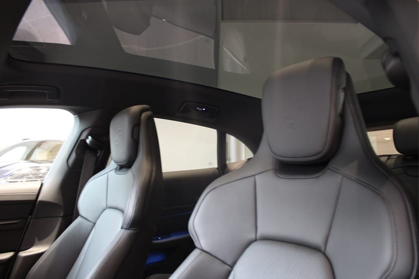 Bild 4 av Porsche Taycan 4S Sport Turismo Black Edition