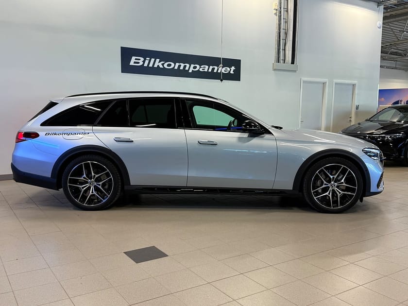 Bild 2 av Mercedes-Benz E 300 de 4MATIC All-Terrain All-Terrain, Massage, Burmester, 20"