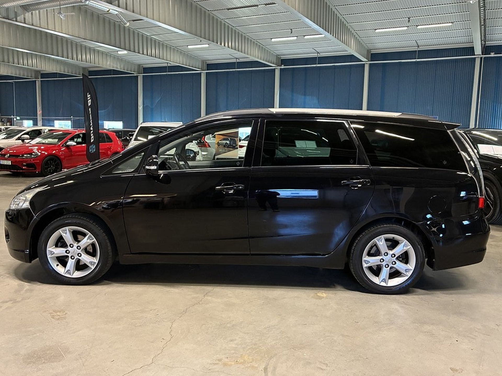 Mitsubishi Grandis 2010, kuva 7/10