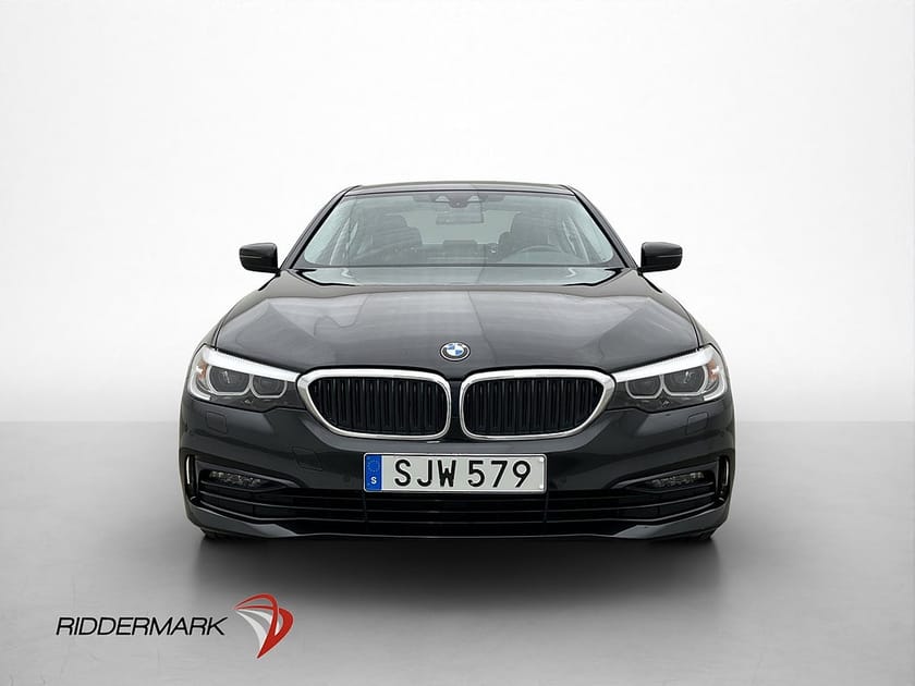 Bild 2 av BMW 530e xDrive iPerformance Sedan 530 252hk Sport line HiFi Cockpit Kamera Navi