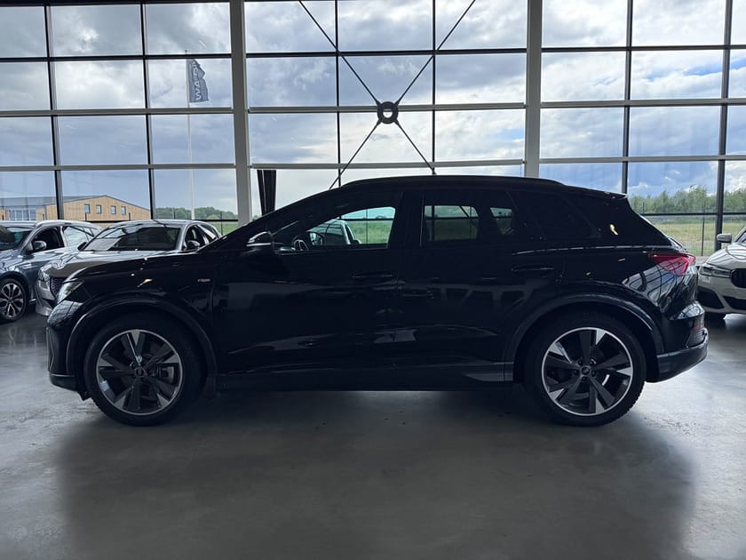 Bild 2 av Audi Q4 40 e-tron S Line | Matrix | Cockpit | Läder | Pano