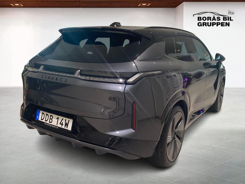 Bild 2 av Lynk & Co 08 PHEV More