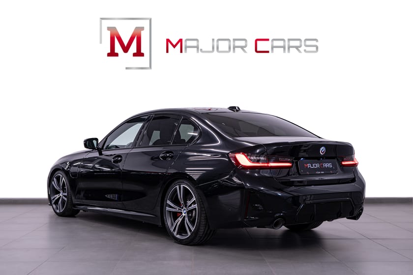 Bild 5 av BMW 330e xDrive Sedan M Sport Innovation H/K HuD 19" Jahre Drag 292hk
