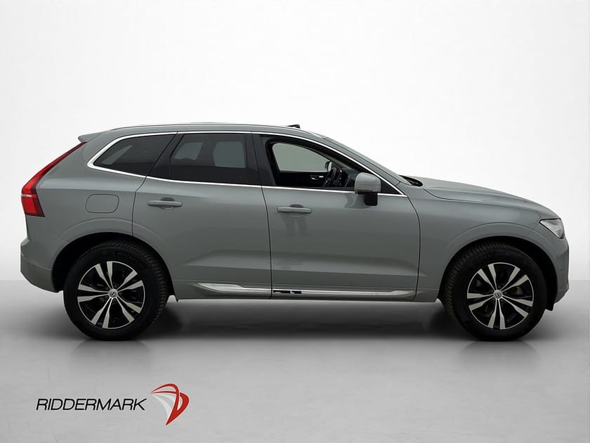 Bild 4 av Volvo XC60 Recharge T6 AWD Core Edition Pano Värm 360° Drag