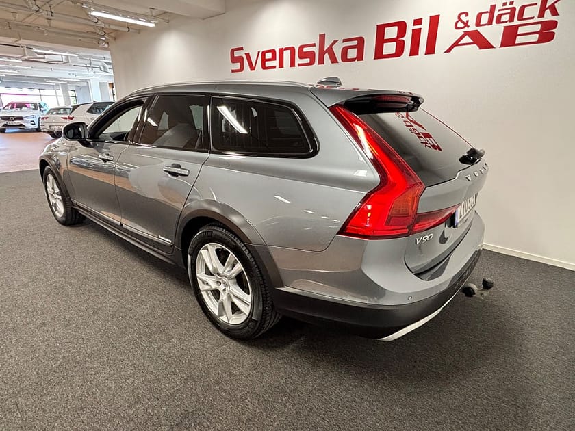 Bild 3 av Volvo V90 Cross Country D4 AWD Geartronic Inscription Pro Skinn Drag 2,99%