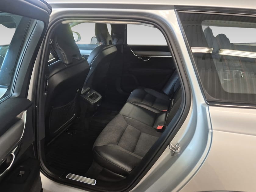 Bild 5 av Volvo V90 Cross Country B4 AWD Diesel Adv Edt