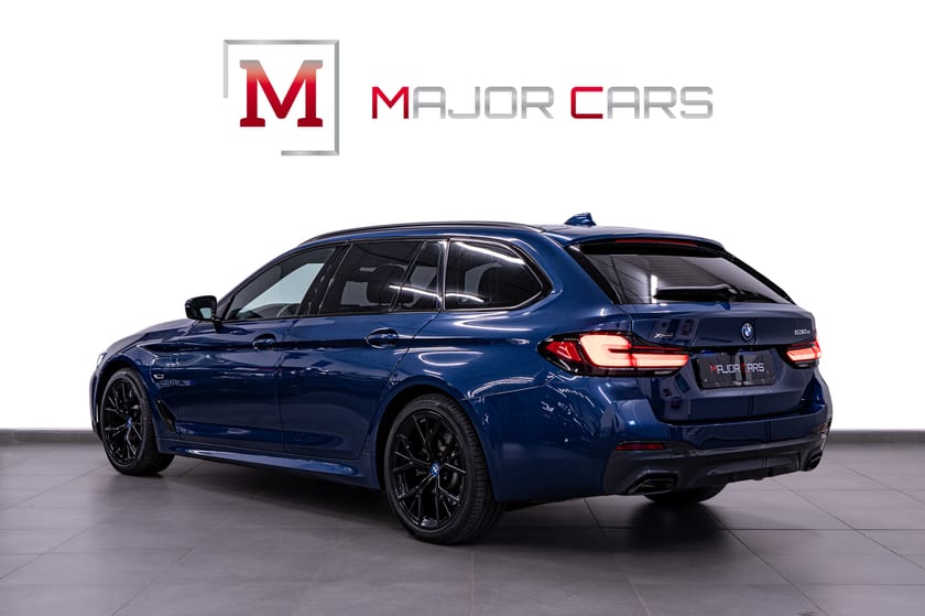 Bild 4 av BMW 530e xDrive Touring M Sport LaserLights HuD Kamera Drag 292hk
