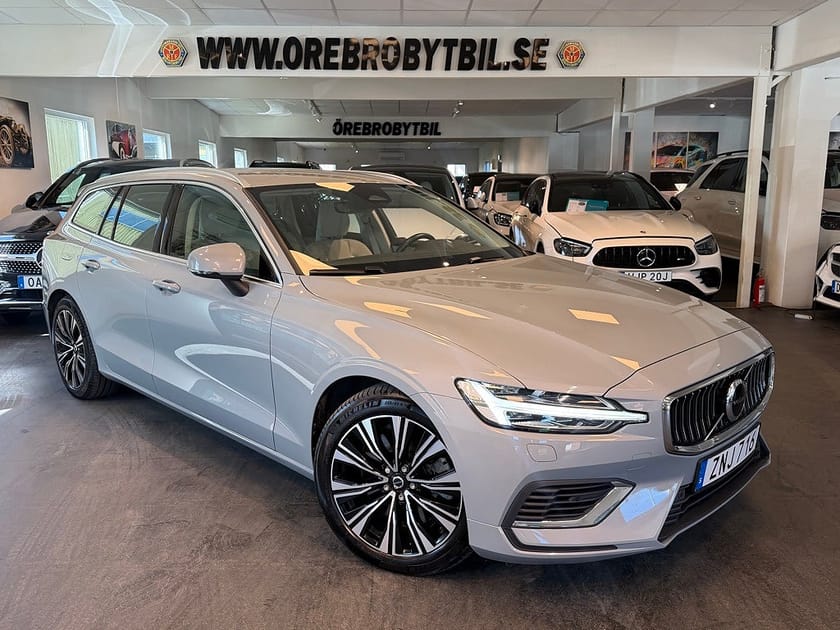 Bild 1 av Volvo V60 Recharge T6 AWD Core Edition Drag Gps Skinn Blis 398hk