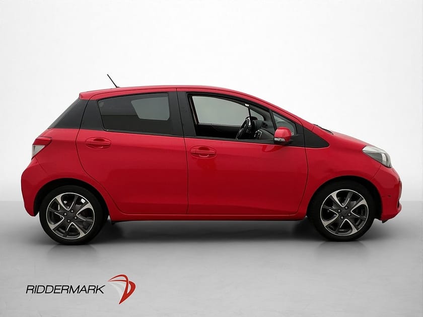 Bild 5 av Toyota Yaris 1.33 Dual VVT-i  B-Kamera Bluetooth Farthållare
