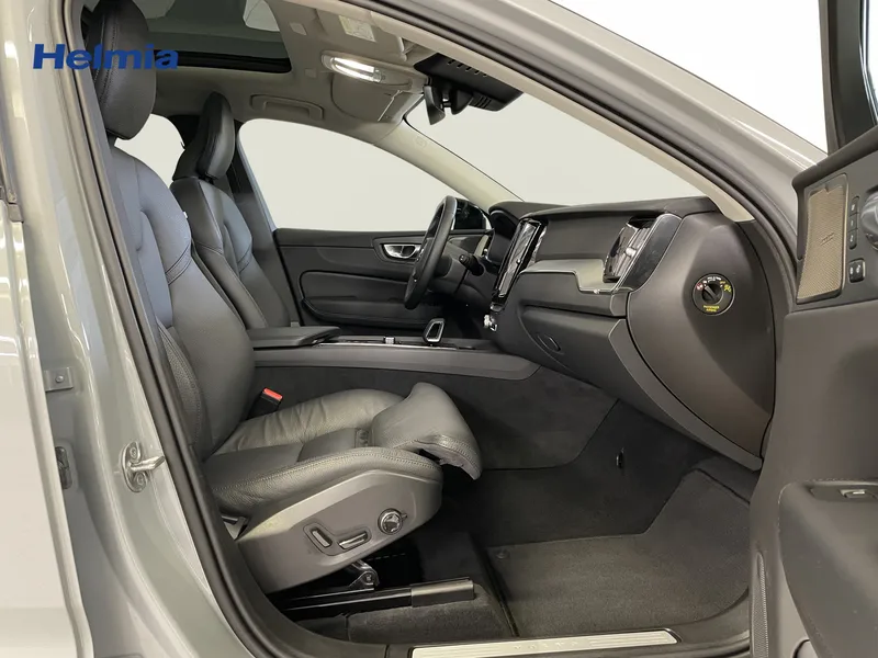 Bild 15 av 16 – Volvo XC60 T6 Plus Dark Edition Plus Edition