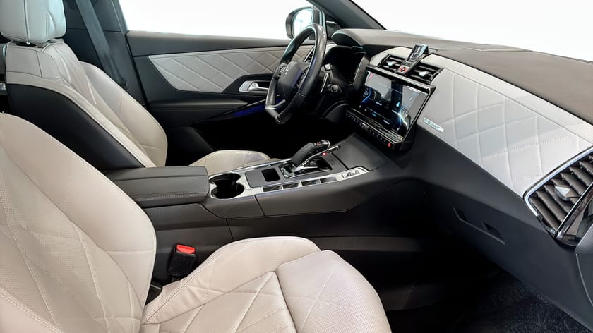 Bild 3 av DS 7 Crossback E-Tense 4x4 