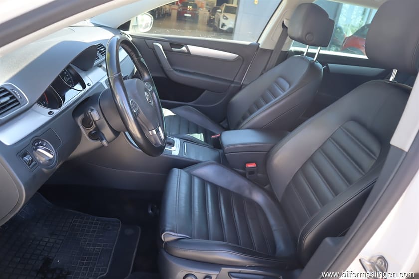 Bild 4 av Volkswagen Passat Alltrack 2.0 TDI BlueMotion 4Motion 177hk Aut Skinn Dragkrok