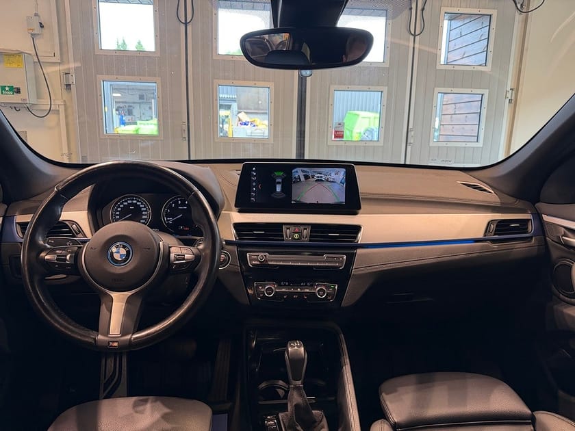 Bild 5 av BMW X1 xDrive25e Aut M Sport HUD Drag Gps Adaptiv farthållare