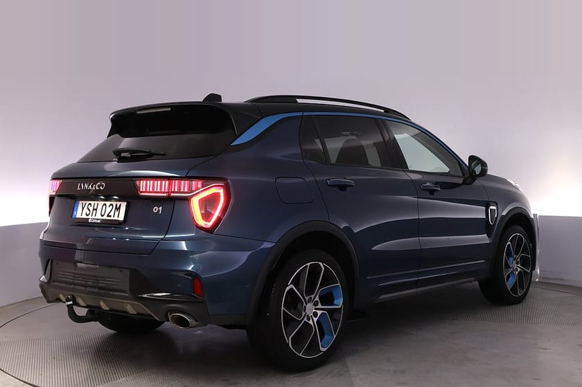 Bild 5 av Lynk & Co 01 PHEV Pano 360 Adap Farth Infinity BLIS Drag