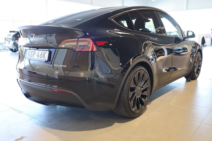 Bild 4 av Tesla Model Y Performance AWD 534hk | Dragkrok |