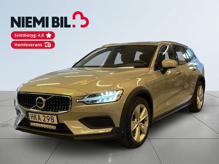 Volvo V60 Cross Country B4 AWD MOMS/Kamera/MoK-värm/SoV-hjul/Navi/Rattvärme