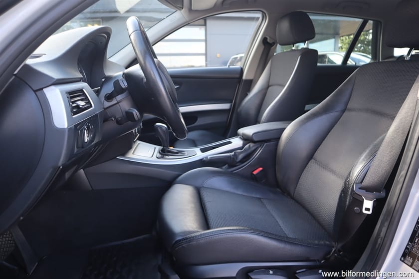 Bild 4 av BMW 320d Touring 320 184hk Aut Svensksåld