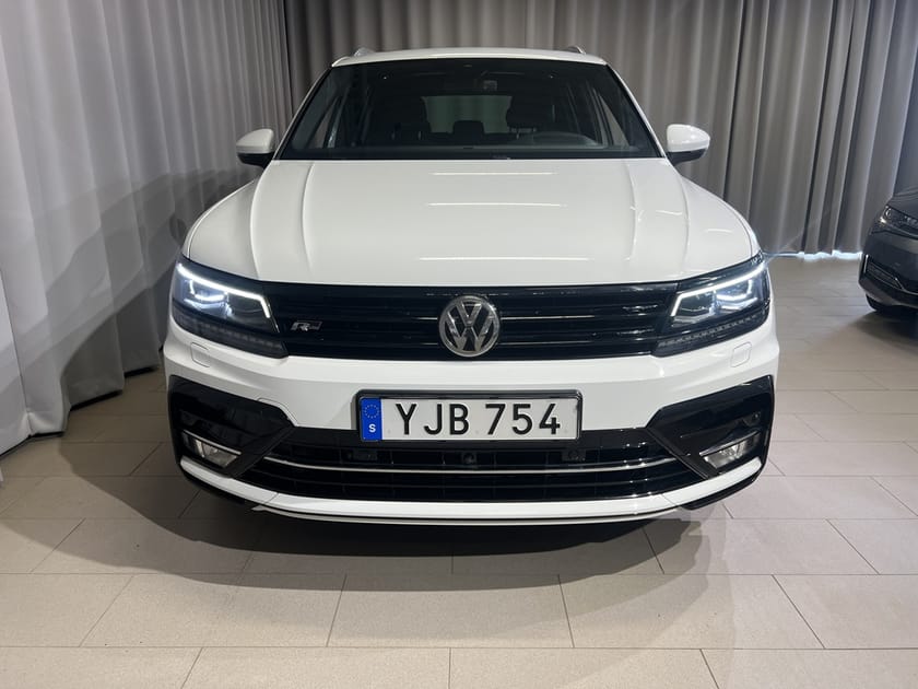 Bild 2 av Volkswagen Tiguan R-Line GTS 2.0TDI 240HK Pan,Hud,Drag,Värm