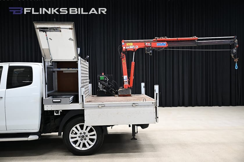 Bild 4 av Isuzu D-Max Space Cab 163HK Automat|Kranbil|Kran|Flak|EnÄgare|Leasbar|SeUtr!