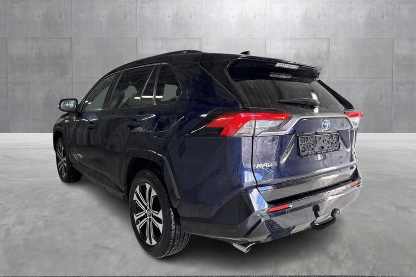 Bilde 2 av Toyota RAV4 Plug-in Hybrid Executive AWD-i I 75 km WLTP