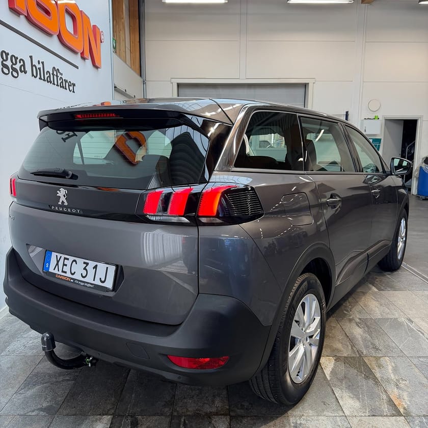 Bild 4 av Peugeot 5008 1.2 PureTech 130 EAT Carplay Navi Backkamera 7-Sits