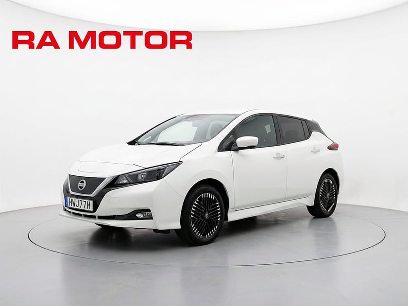 Bild 1 av Nissan Leaf N-Connecta | 40kWh | Värmepump | 360 kamera | Navi |