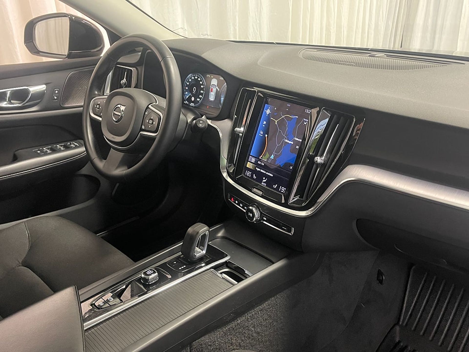 Volvo V60 B4 Diesel 2022, photo 9/10