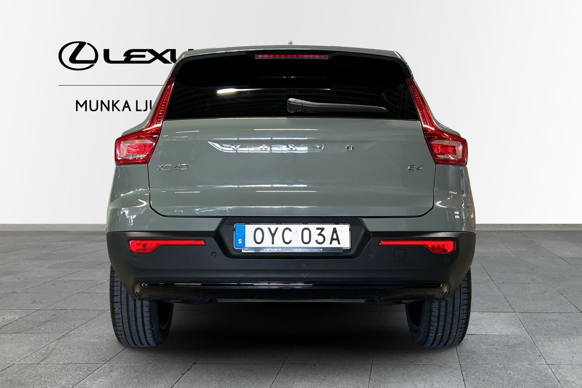 Volvo XC40 B4 Plus Dark 2024, bild 4/10