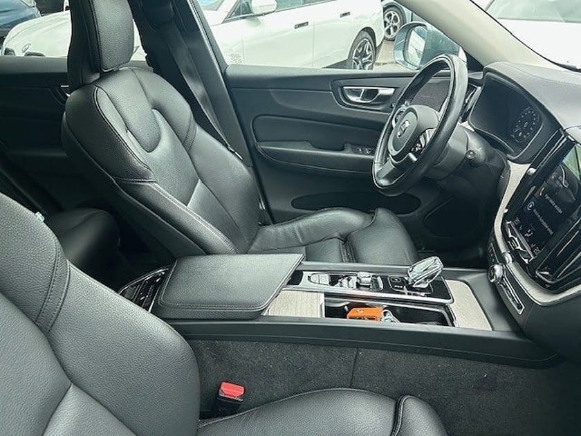 Bild 5 av Volvo XC60 B5 AWD Automat Bensin Inscription  Välutrustad