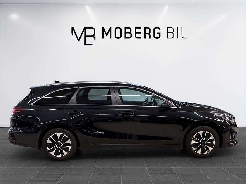 Bild 3 av Kia Ceed Sportswagon Plug-in Hybrid SW 141hk Helg på Moberg! B-Kamera Keyless PDC