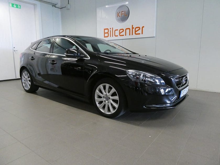 Bild 4 av Volvo V40 D3 Momentum Drag-BLIS-Värm-Adaptiv-Navi*KAMREMSBYTT*SoV