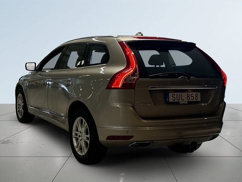 Bild 5 av Volvo XC60 D4 AWD Summum Kamrem bytt Elstol förare minne drag