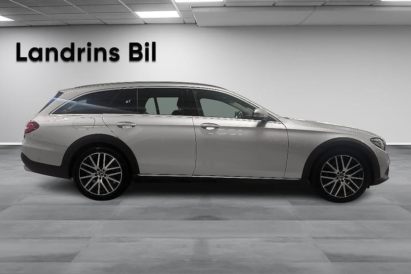 Bild 4 av Mercedes-Benz E 220 d 4MATIC All-Terrain Avantgarde