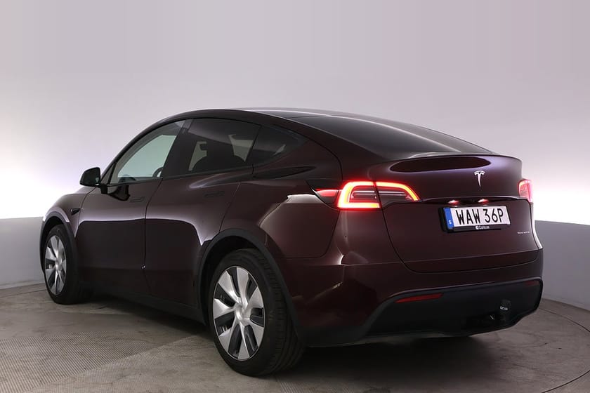 Bild 4 av Tesla Model Y Long Range AWD Autopilot Pano Drag