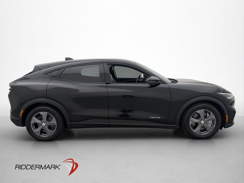 Bild 5 av Ford Mustang Mach-E Standard Range RWD B&O 360° Värm Skinn