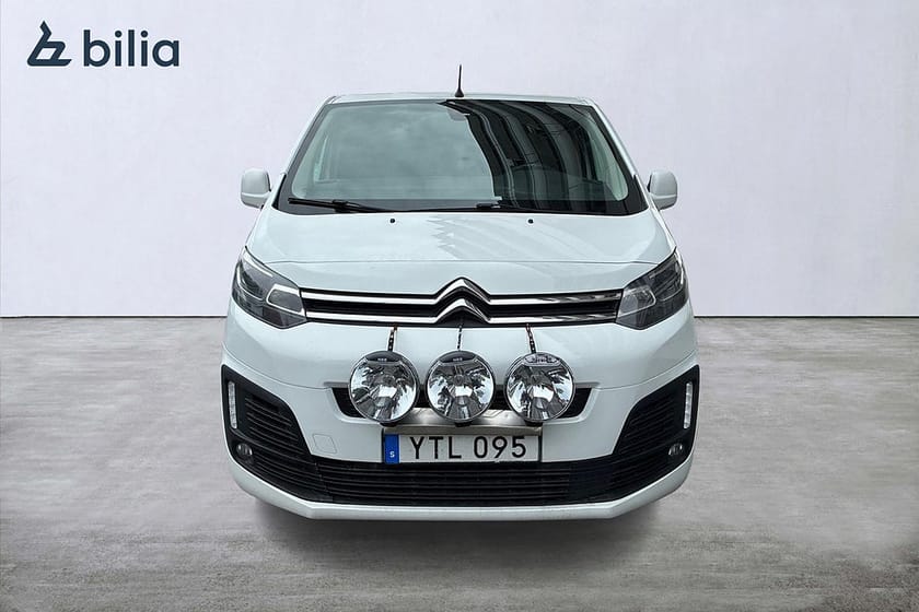 Bild 2 av Citroën Jumpy Van 2.0 BlueHDi 177hk Backkamera Drag V-inredning Moms