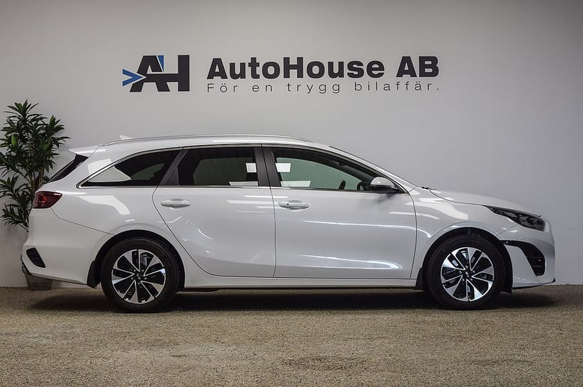 Bild 3 av Kia Ceed Sportswagon Plug-in Hybrid Advance Drag B-kamera