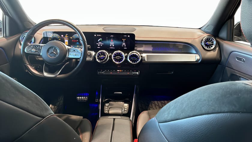 Bild 4 av Mercedes-Benz EQB 300 4MATIC 